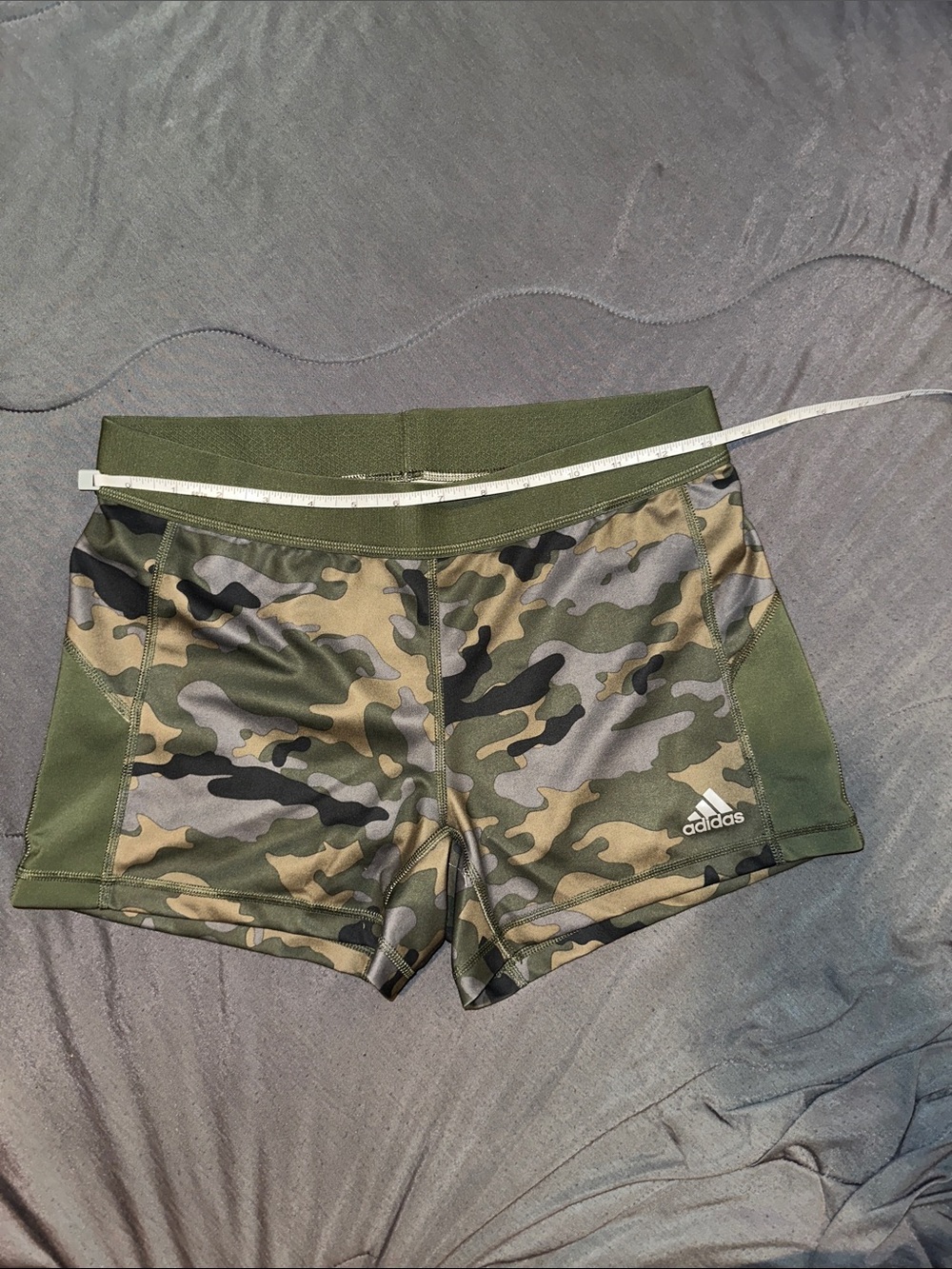 adidas Camo Shorts LARGE
